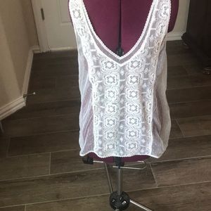 Beautiful lace tank top